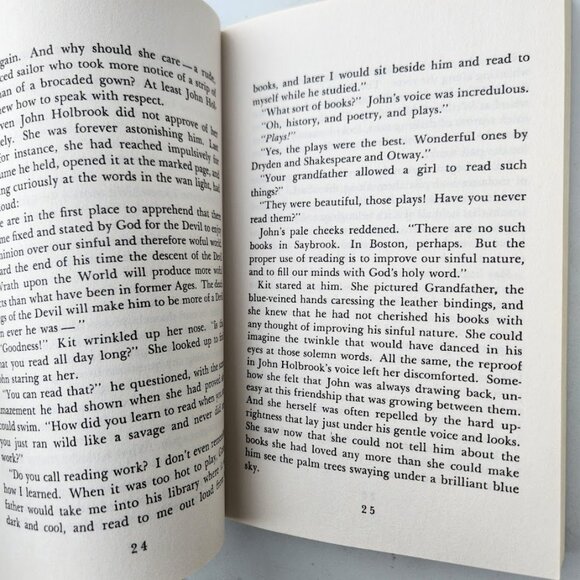 The Witch of Blackbird Pond Newbery Award Winner Paperback Book Fiction Chapter - Picture 8 of 11